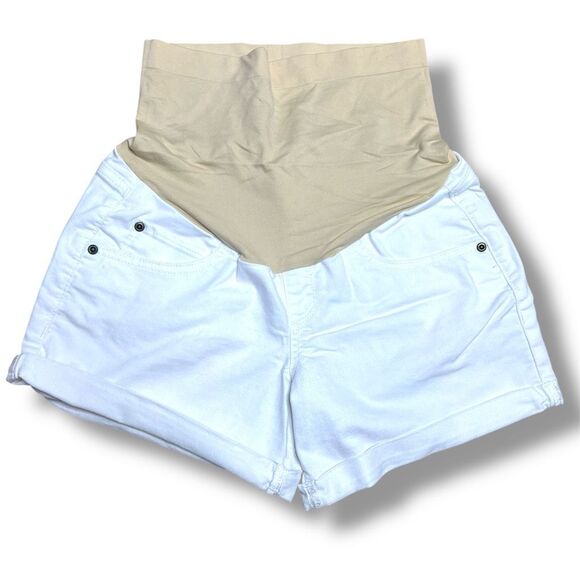 A Pea in the Pod Pants - A: glow Maternity Boyfriend Shorts in White, Beige Belly Band,  Women’s 4